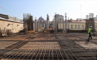 Taksim'e yapılan cami yükseliyor