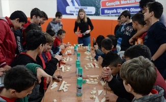 Eski el yapımı oyuncaklar gün yüzüne çıkarıldı