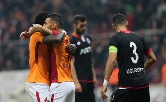 Galatasaray, Gençlerbirliği'ni farklı yendi