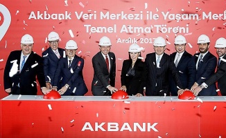 Akbank&#039;tan bankacılığın geleceği̇ne 250 mi̇lyon dolar