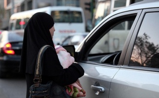 Dilencilik yapan Suriyeliler barınma merkezlerine gönderilecek