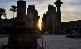 Mısır'daki üç tapınağa kış güneşi vurdu