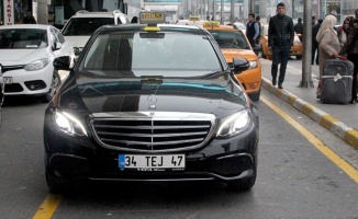 Havalimanında &#039;Siyah Mercedes&#039;li lüks taksi dönemi