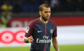 PSG'li Alves'e 3 maç ceza