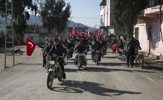 Reyhanlı'da yüzlerce araçlık destek konvoyu