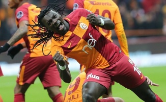 Gomis rekora koşuyor