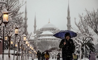 İstanbul&#039;da kar yağışı başladı