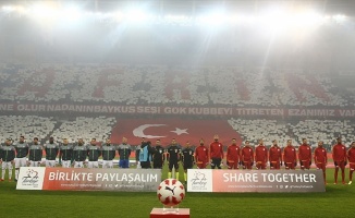 Konyaspor taraftarlarından Mehmetçik'e destek