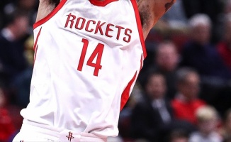 Rockets deplasman serisine galibiyetle başladı