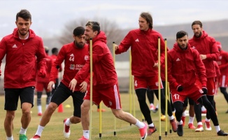 Sivasspor üst sıralarda kalmayı hedefliyor