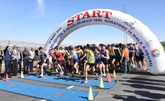 Batman'da şehitler anısına '2. Uluslararası Yarı Maratonu' düzenlendi