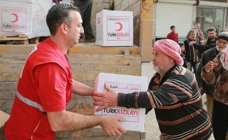 Türk Kızılayından Afrin kırsalına insani yardım