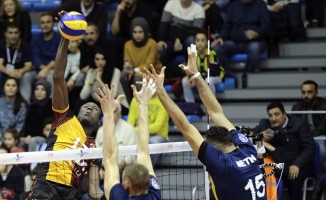 Voleybolda derbi heyecanı