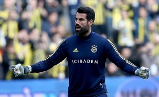 Volkan Demirel Fenerbahçe'de 500. maçına hazırlanıyor