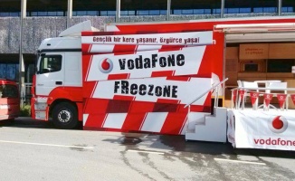 Vodafone FreeZone Stüdyo&#039;dan Manuş Baba konseri