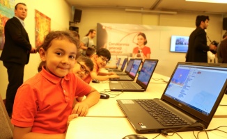 Vodafone&#039;dan Konyalı çocuklara kodlama eğitimi