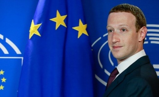 Zuckerberg özür diledi