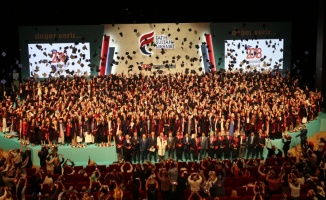Fatih Sultan Mehmet Vakıf Üniversitesi mezunlarını uğurladı