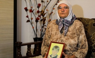 Srebrenitsalı anne oğlunun altı kemiğini defnedecek