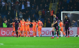 Başakşehir evinde Galatasaray’a kaybetmiyor