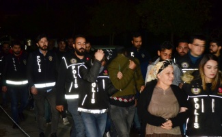 Adana merkezli &quot;torbacı&quot; operasyonu: 18 gözaltı