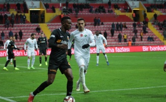 Akhisarspor deplasmanda Kayserispor’u devirdi