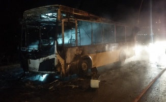 Alev alev yandı: Yolcular ölümden döndü