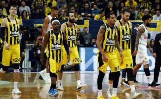 Lider Fenerbahçe Baskonia’yı ağırlıyor