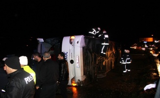 Yalova’da otobüs devrildi