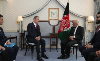 Bakan Akar Afganistan Cumhurbaşkanı ile görüştü