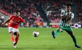 Benfica’ya Salvio’dan kötü haber