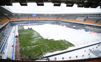 Fatih Terim Stadyumunda kar mesaisi