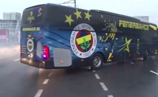 Fenerbahçe kafilesi, Dolmabahçe’ye doğru yola çıktı