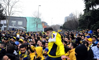 Fenerbahçe taraftarları Vodafone Park’a geldi