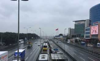 İstanbul’da metrobüs kazası: 3 yaralı