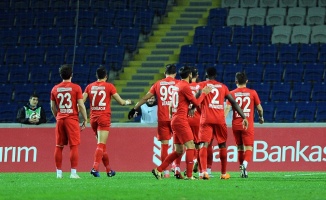 Ümraniyespor kupada yarı finalde