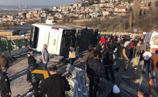 Bursa&#039;da otobüs devrildi