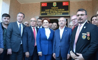 Kılıçdaroğlu ve Akşener, şehitler ve gaziler derneğini ziyaret ettiler