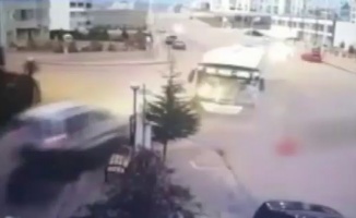 Otobüs araca çarptı: 2 ölü, 3 yaralı