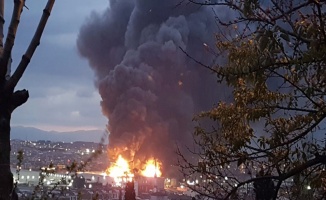 Sünger Fabrikası alevlere teslim oldu