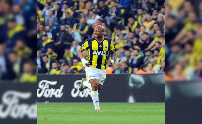 Ayew ıslıklandı