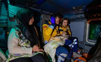 Gökçeada’da küçük kız helikopterle hastaneye ulaştırıldı