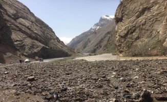 Hakkari-Çukurca karayolu ulaşıma kapandı