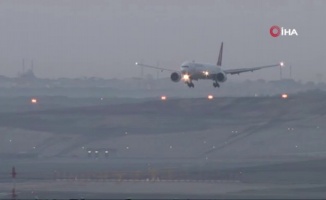 İstanbul Havalimanına yolcusuz uçakların geçişi sürüyor