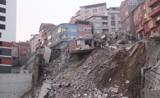 Kağıthane’deki enkaz gün ağarınca ortaya çıktı