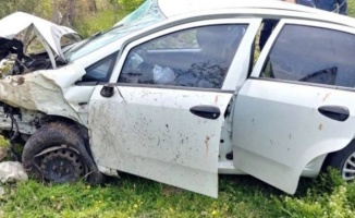 Sağlıkçıların bulunduğu otomobil devrildi: 4 yaralı