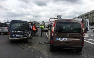 TEM’de zincirleme kazada trafik durma noktasına geldi