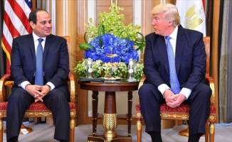 Trump, Sisi ile bir araya geldi