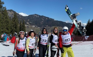 Uluslararası Gazeteciler Kayak Şampiyonası Fransa’da yapıldı
