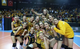 VakıfBank İtalya’da final peşinde